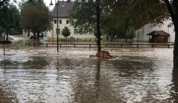 Наводнение затопило село в Баварии, вода в домах поднялась на метр