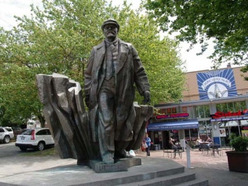 Мэр Сиэтла собирается демонтировать памятник Ленину и мемориал войскам Конфедерации