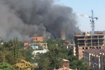 В российском Ростове из-за масштабного пожара повреждены 118 жилых домов: введен режим ЧС