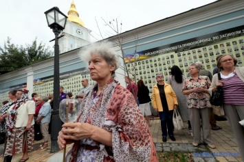 В Киеве проходит акция памяти "Иловайск - 2014 г.: время НЕ лечит"