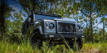 Перестроенный Land Rover Defender получил имя Kingsman