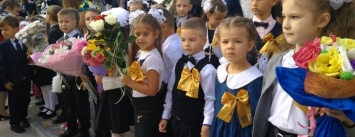 Почти не страшно: как одесские первоклашки сегодня в школу ходили (ФОТО)
