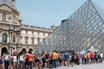 Во Франции музеи и дворцы на два дня станут бесплатными
