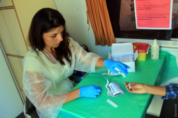 Одесситов знакомили с экспресс-тестами на ВИЧ: услуга будет доступна в пяти амбулаториях города