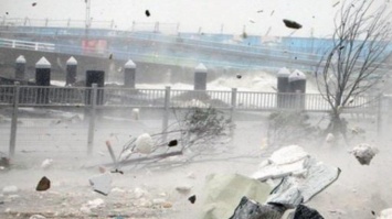 На Китай обрушился мощный тайфун "Мавар"