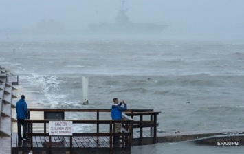 Во Флориде объявили режим ЧП из-за урагана