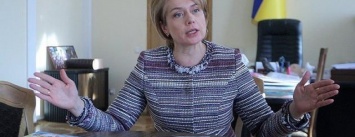 Гриневич: Минимальная зарплата украинского учителя будет составлять 9600 гривен