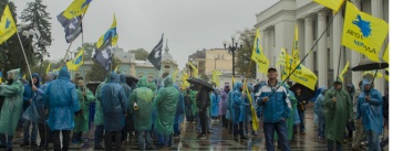 "Стоп репрессиям водителей": в Киеве прошел массовый митинг автовладельцев на еврономерах (ФОТОРЕПОРТАЖ)