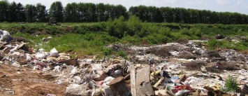 В Доброполье прокуратура требует привести в первоначальное состояние загрязненные земельные участки