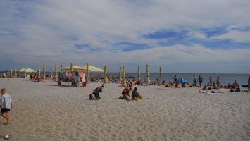 На одесских пляжах все меньше туристов