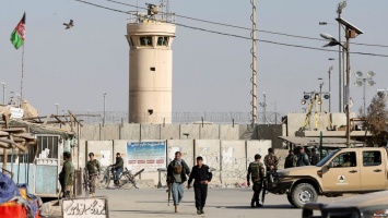 Возле крупнейшей авиабазы США в Афганистане произошел теракт