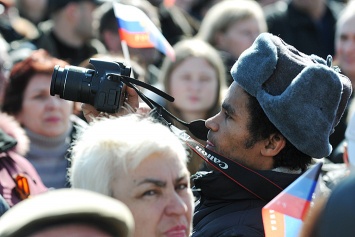 В опереточном батальоне Захара Прилепина появился темнокожий "национал большевик" Бенес Айо