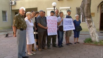 Акция протеста: жители Успенской, 17 выступили против незаконного решения суда о судьбе ОСМД