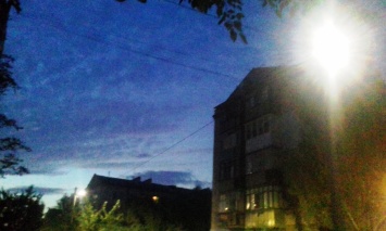 С фонарями клево, - сказал маленький херсонец, впервые увидевший свою улицу ночью (фото)
