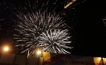 Луганск отпраздновал День рождения с собаками и померкшими российскими звездами