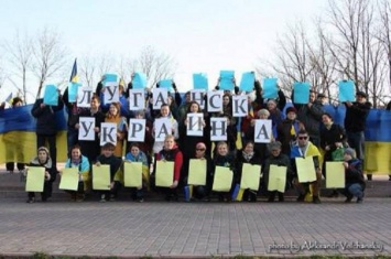 С Днем рождения, Луганск: четвертый год войны, разлуки и потерь