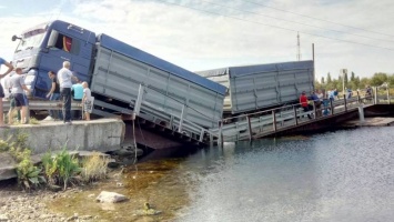 Дорожники восстановили движение по Пересадовскому мосту на Николаевщине
