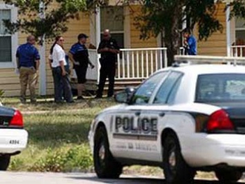 При стрельбе в Техасе убиты восемь человек