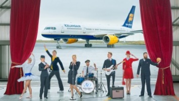 Icelandair предложила пассажирам во время рейса участвовать в театральных постановках