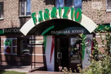 "Мы вас сожжем!" Появились подробности языкового скандала в кафе Запорожья