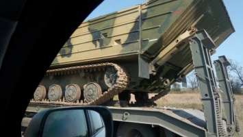 На Луганщине перевозят военную технику и средства для переправы