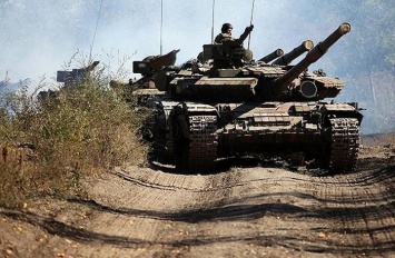 Беспилотник ОБСЕ обнаружил 48 танков в районе Донецка и военную автоколонну на Луганщине