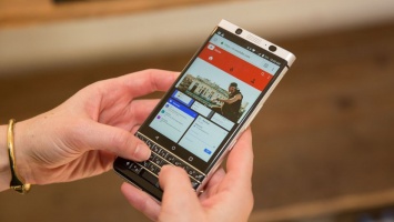 BlackBerry представила смартфон KEYone