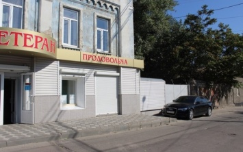 В Запорожской области "засекли" очередного "гения парковки" (ФОТО)