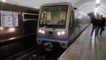 Тайны метро: почему для движения поездов необходим третий рельс