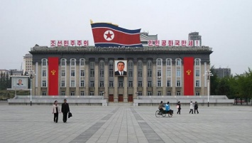 Северная Корея обещает превратить США в "море пламени"