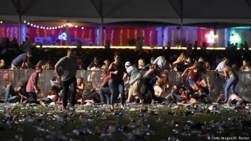 В результате стрельбы в Лас-Вегасе погибли более 20 человек