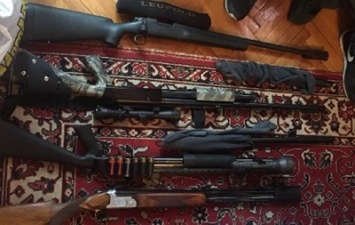 Киевлянин в квартире хранил арсенал оружия