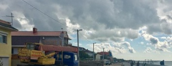 В Бердянске попытка украсть с дамбы бетонные плиты потерпела фиаско