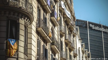 Крупные банки собираются уезжать из Каталонии
