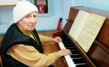 «Жажду к жизни черпаю из музыки», - 87-летняя пианистка Елена Андреева