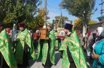 В Бердянск прибыли частицы мощей святых Петра и Февронии