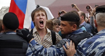 Главное за день: Крым без Украины и массовые аресты в РФ