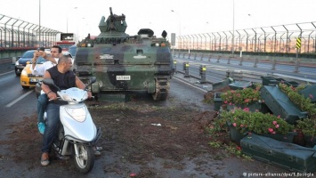 В Турции судят почти 150 бывших военных за участие в путче