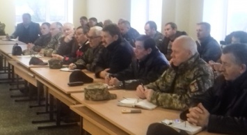 В Сумах военные помогают педагогам преподавать предмет «Защита Отечества» по-новому