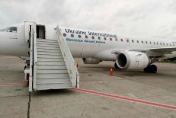 В аэропорту "Борисполь" сняли с самолета подозреваемого в убийстве