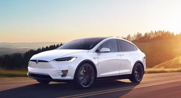 Электрокары Tesla в очередной раз признаны опасными для жизни