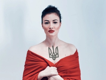 Известная украинская певица испугала фанатов окровавленным лицом (Фото)