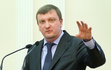 Петренко шантажирует своих подчиненных заявлениями об увольнении без даты