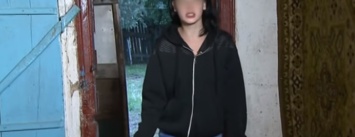 Криворожанка пыталась зарезать свою беременную 15-летнюю дочь (ВИДЕО)