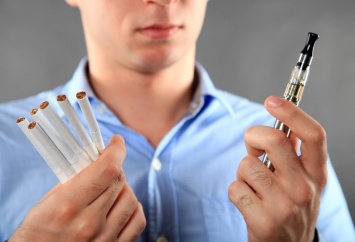 Медики: электронные сигареты тоже вызывают болезни легких