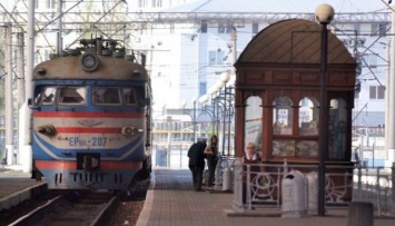 В поездах Укрзализныци заменят постели, а вагоны поделят на три категории