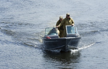 Рыбоохранный патруль в Запорожской области ищет сотрудников
