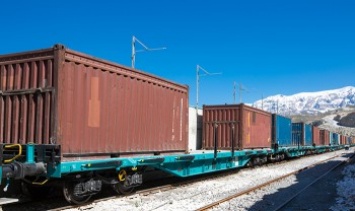 Казахская железная дорога усиливает меры по сохранности контейнерных грузов