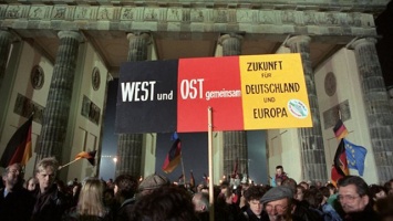 Германия раскололась на Запад и Восток - как Украина