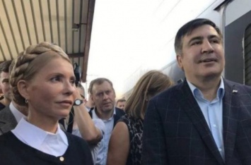 Порошенко бессилен, к власти придет Тимошенко